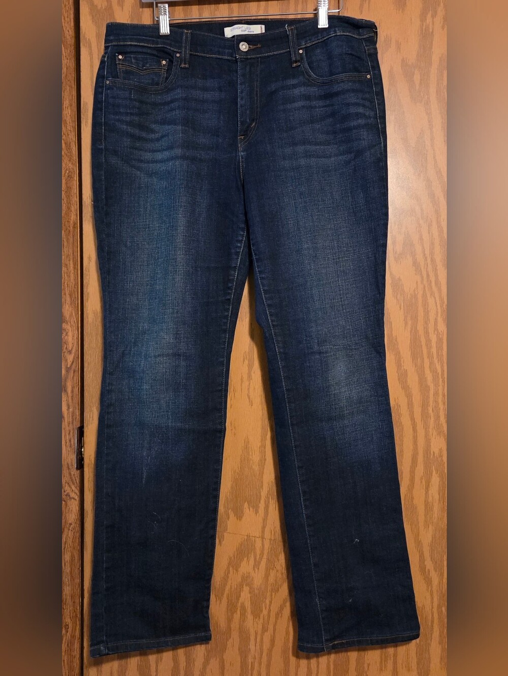 LEVI’S 550 straight leg jeans - dark wash - size 12 M